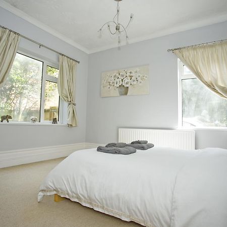 Large 2 Bedroom Apt - Near Beach - Free Parking Bournemouth Exterior photo